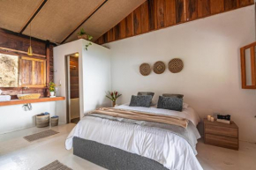 Habitacion en increible ecolodge en Vista Nieves --